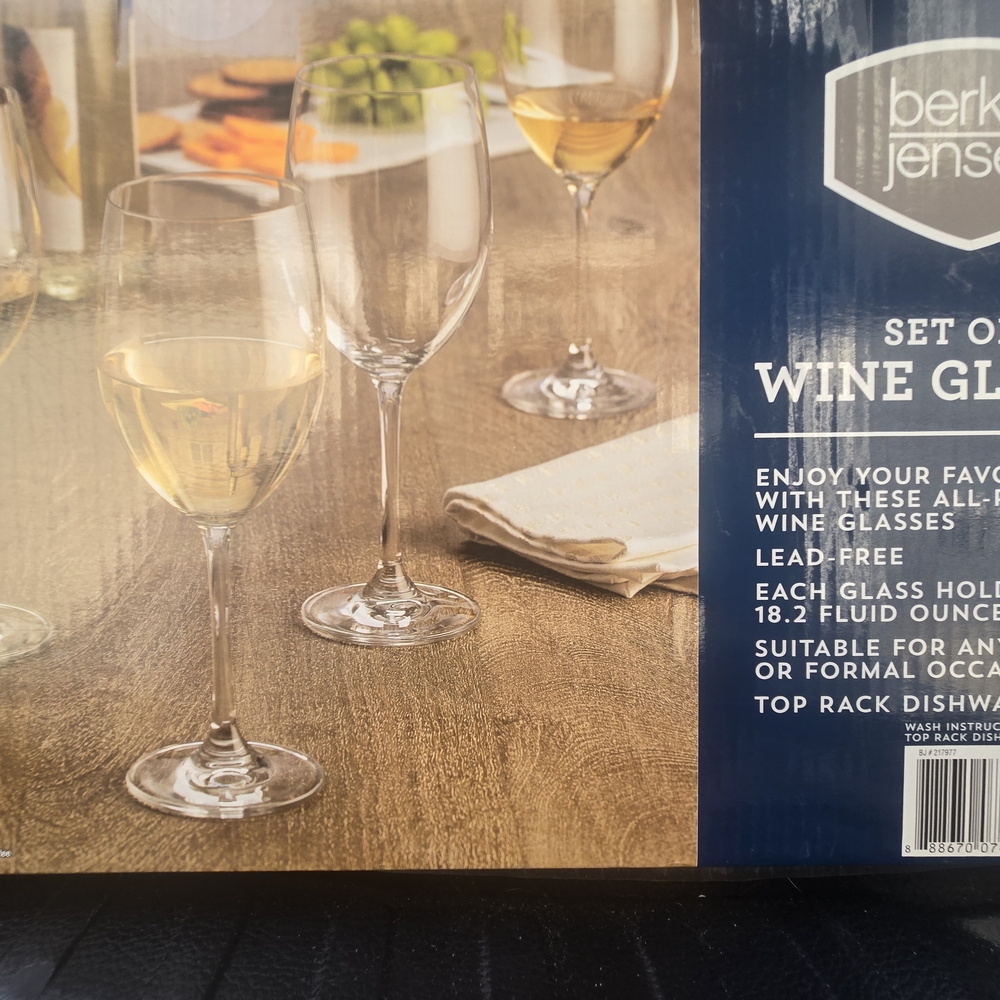 Clear Wine Glass Set
